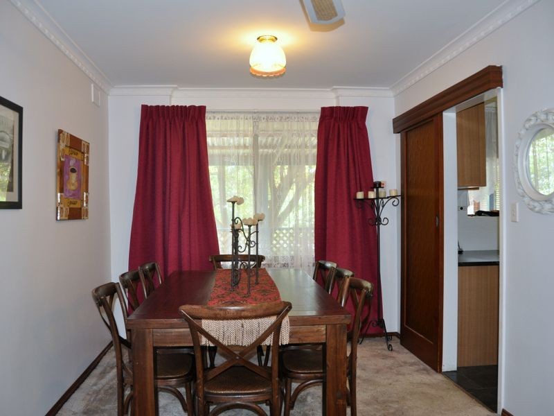 9 Glenloth Drive, Happy Valley SA 5159