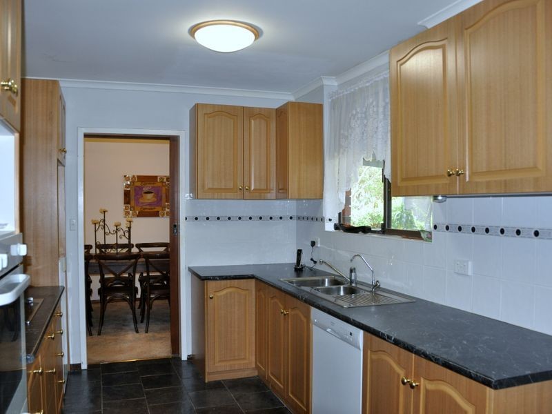 9 Glenloth Drive, Happy Valley SA 5159