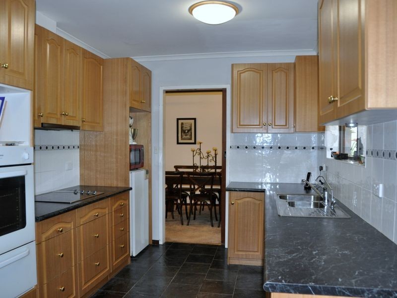 9 Glenloth Drive, Happy Valley SA 5159