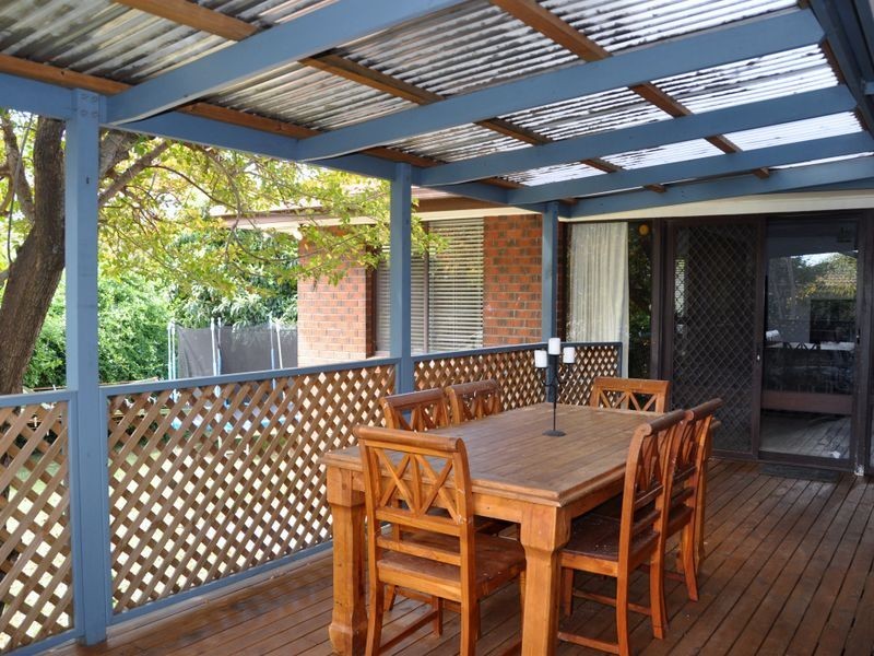 9 Glenloth Drive, Happy Valley SA 5159