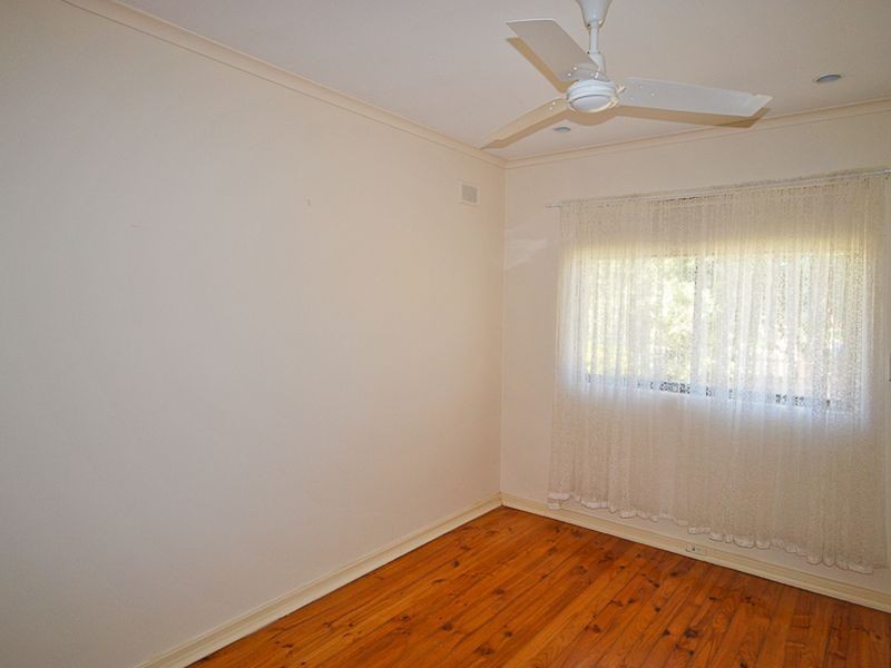 6 Lawrence Street, Morphett Vale SA 5162