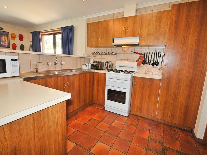 70 Teusner Drive, Morphett Vale SA 5162