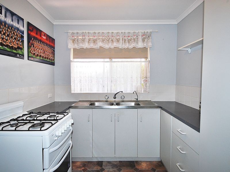 2/125-127 States Rd, Morphett Vale SA 5162