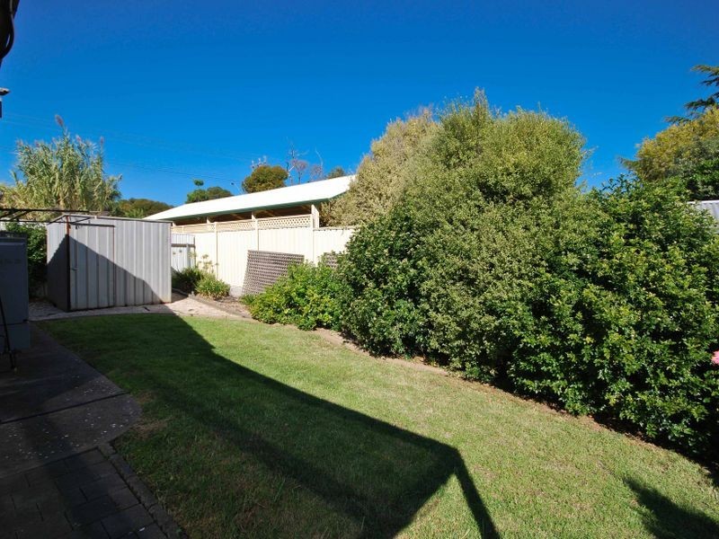 2/125-127 States Rd, Morphett Vale SA 5162