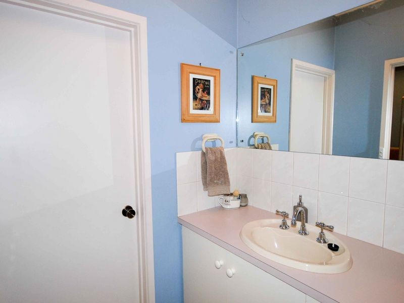 77 Warburton Drive, Woodcroft SA 5162
