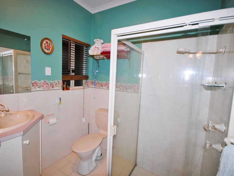 77 Warburton Drive, Woodcroft SA 5162