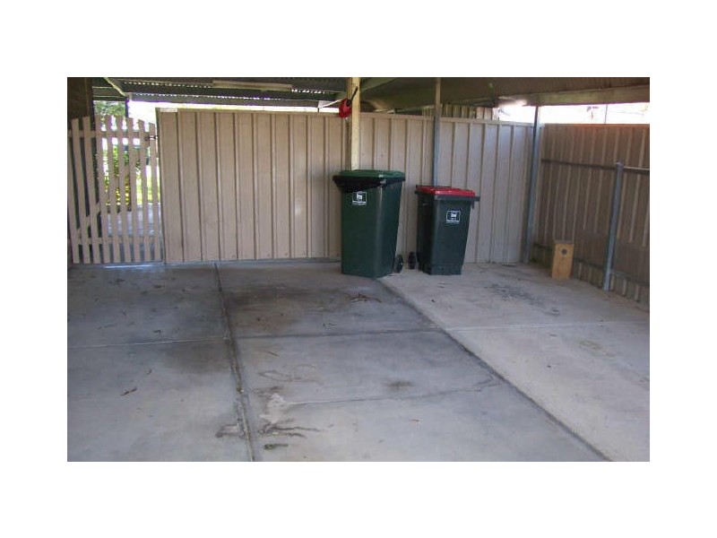 2/16 Golfcourse Drive, Woodcroft SA 5162