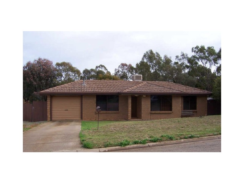 21 Lorne Crescent, Huntfield Heights SA 5163