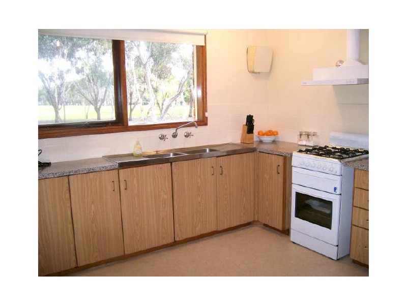 4 Kantalpa Grove, Morphett Vale SA 5162