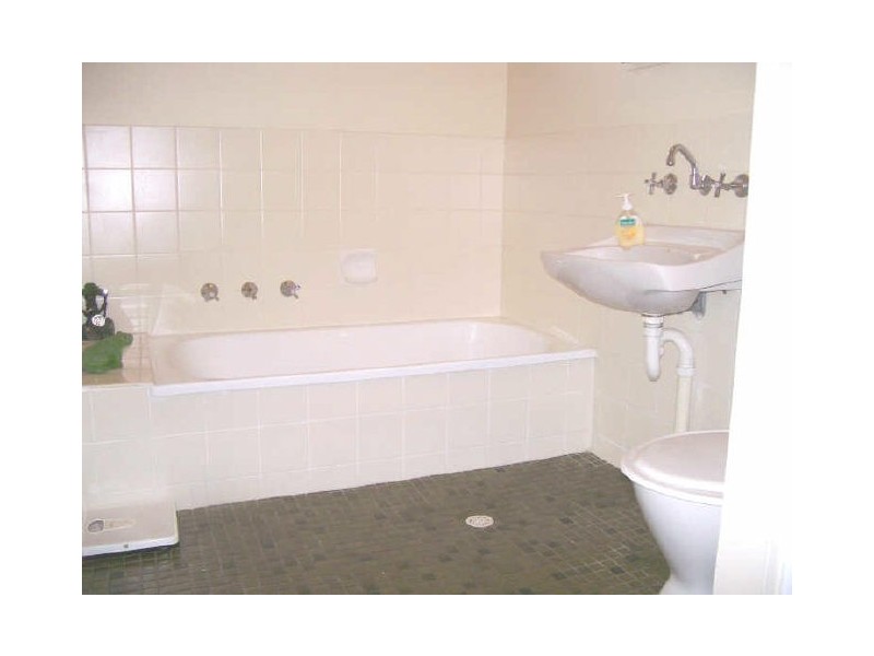 4 Kantalpa Grove, Morphett Vale SA 5162