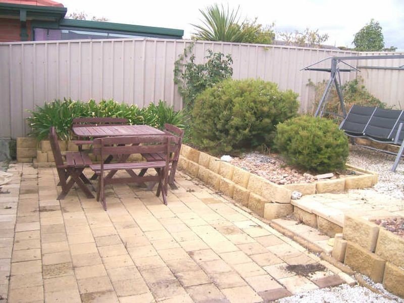 16 Yaldara Close, Woodcroft SA 5162