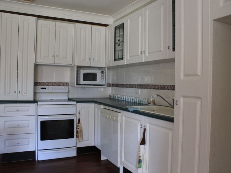 81 Moore Street, Emmaville NSW 2371