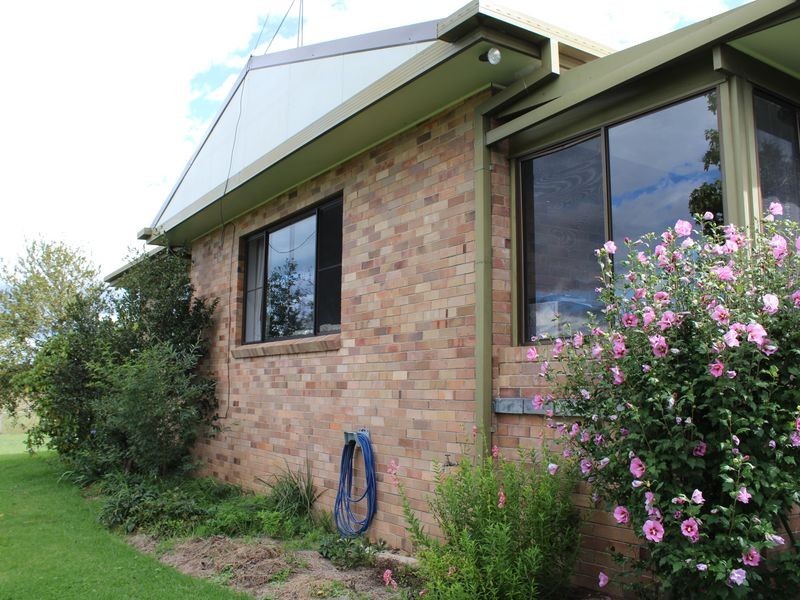 11 Caerleon Road, Glen Innes NSW 2370
