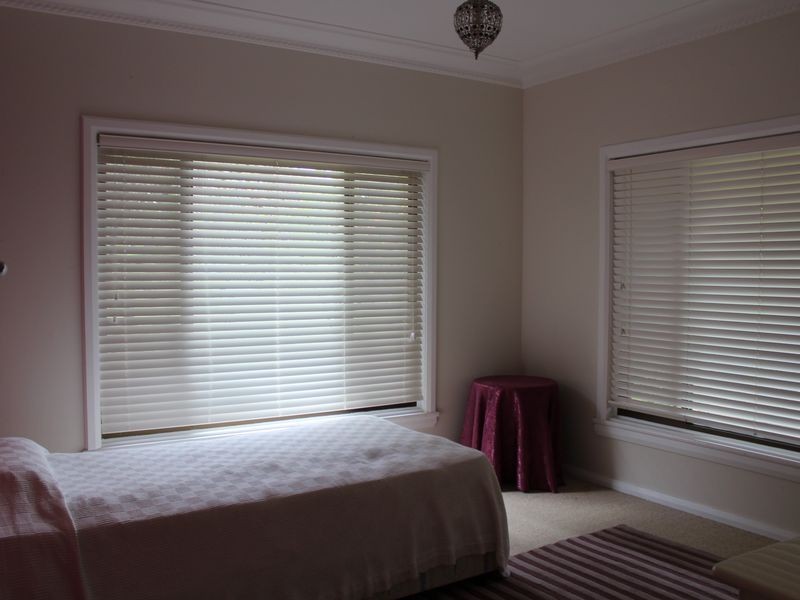 11 Caerleon Road, Glen Innes NSW 2370