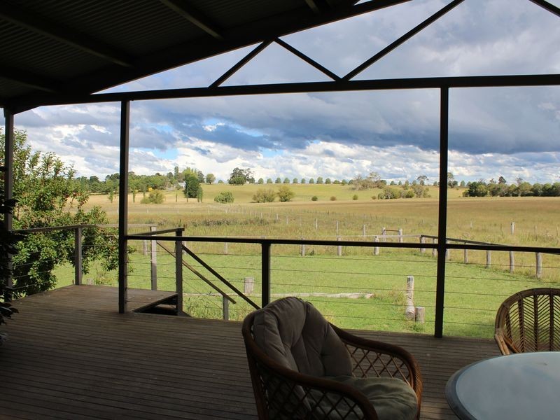 11 Caerleon Road, Glen Innes NSW 2370