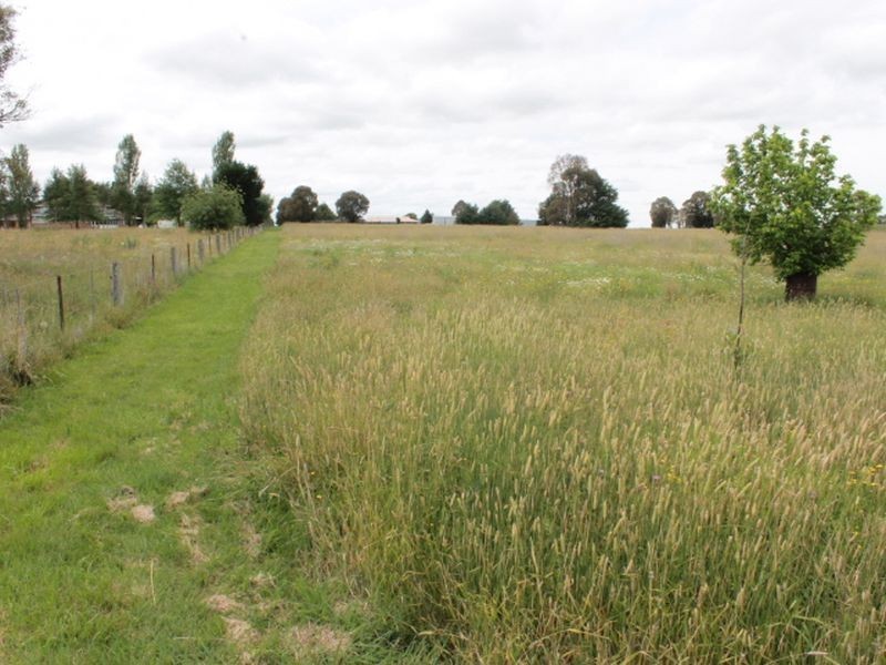 87 East Pandora Rd, Glen Innes NSW 2370