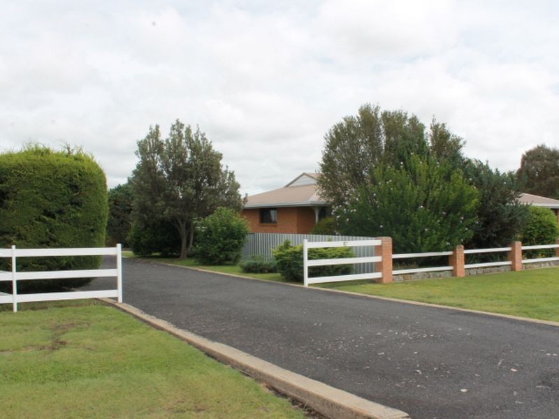 87 East Pandora Rd, Glen Innes NSW 2370