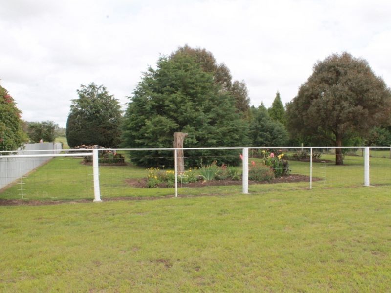 87 East Pandora Rd, Glen Innes NSW 2370