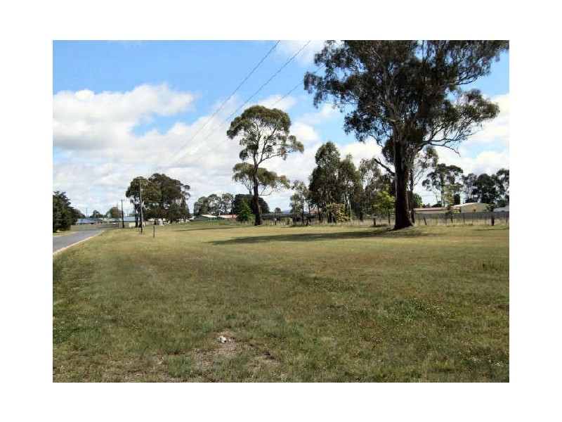 Abbott Street, Glen Innes NSW 2370