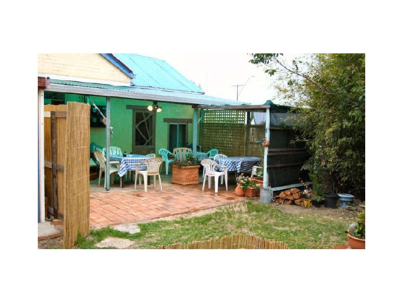 Blue Belle Cafe/80 New England Highway, Deepwater NSW 2371