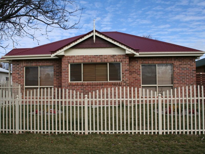 1/205 Bourke Street, Glen Innes NSW 2370