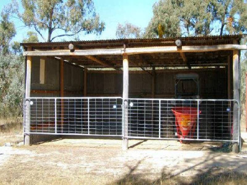 Nourlangie/ Kings Plains Road …. Sapphire … via, Inverell NSW 2360