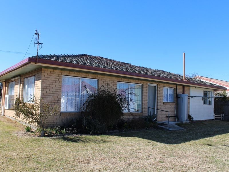 34 Lewis Street, Glen Innes NSW 2370