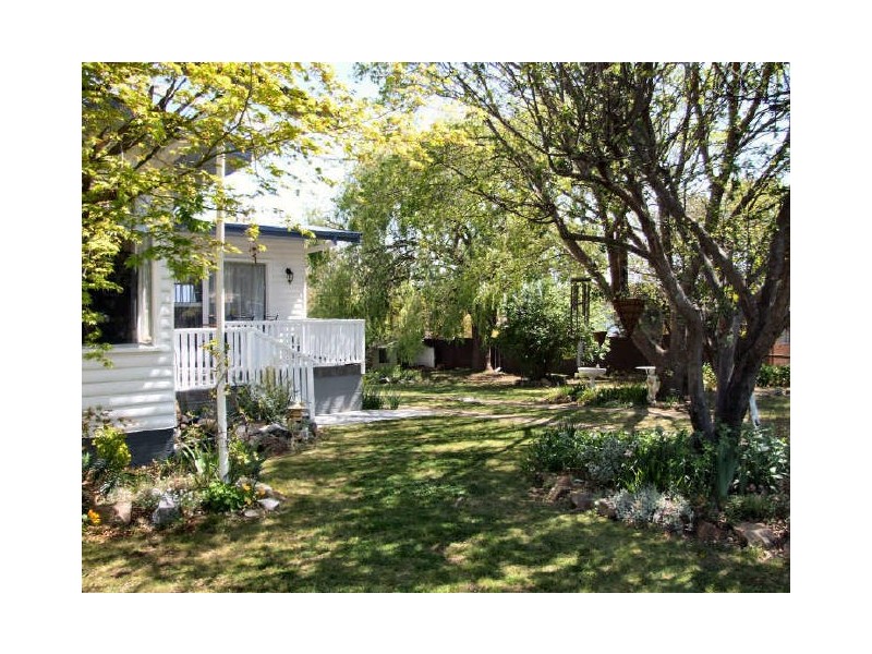 12 Oxford St, Glen Innes NSW 2370