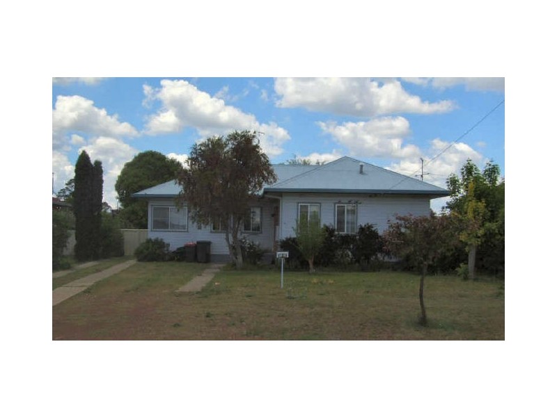 81 Coronation Avenue, Glen Innes NSW 2370
