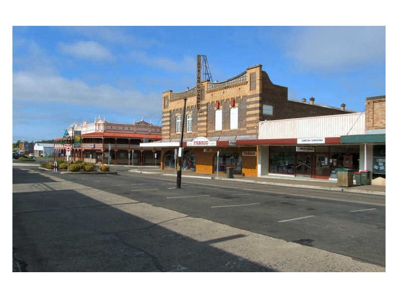 180 Grey Street, Glen Innes NSW 2370