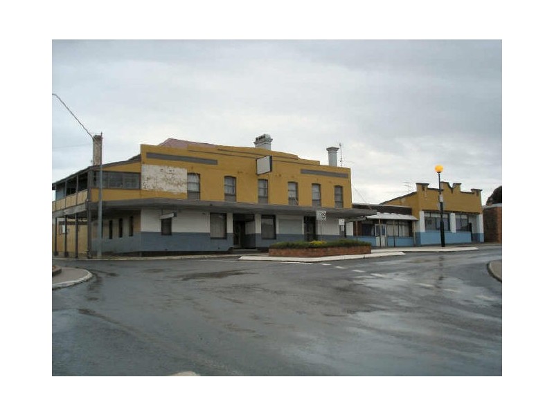 Former ROYAL HOTEL/ 371 Grey Street, Glen Innes NSW 2370