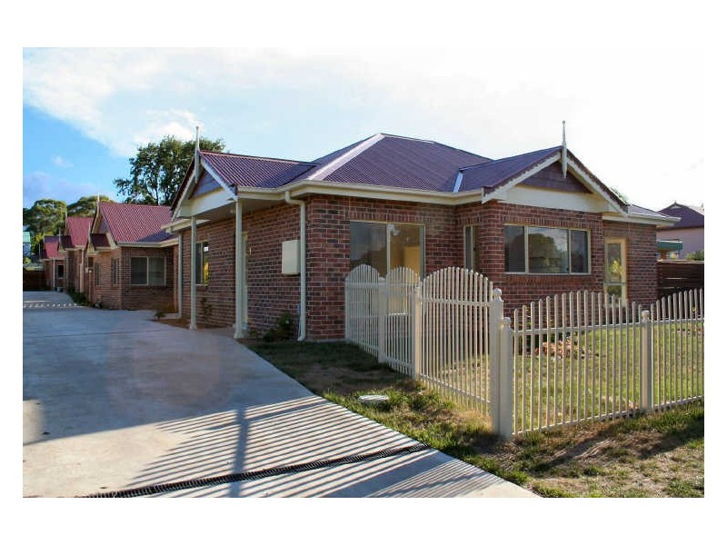 Unit 3/205 Bourke Street, Glen Innes NSW 2370
