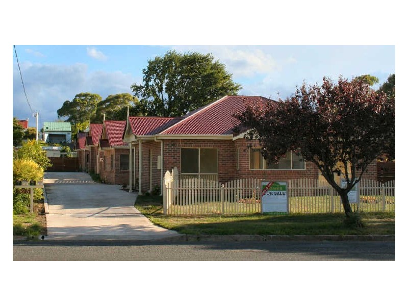 Unit 3/205 Bourke Street, Glen Innes NSW 2370