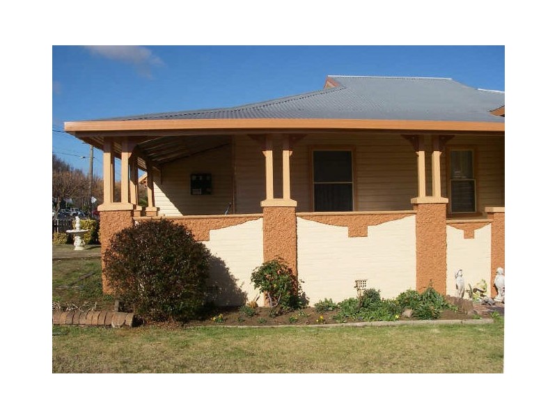 112 Grey Street, Glen Innes NSW 2370