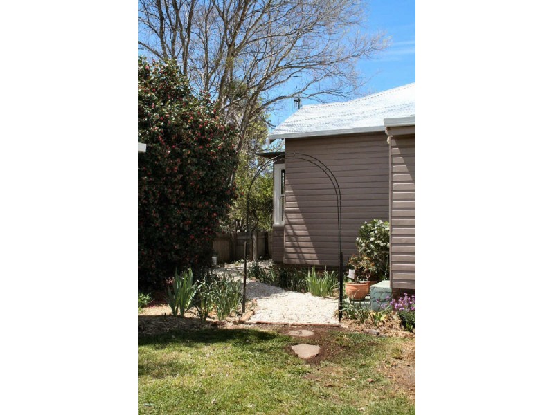 106 Macquarie Street, Glen Innes NSW 2370