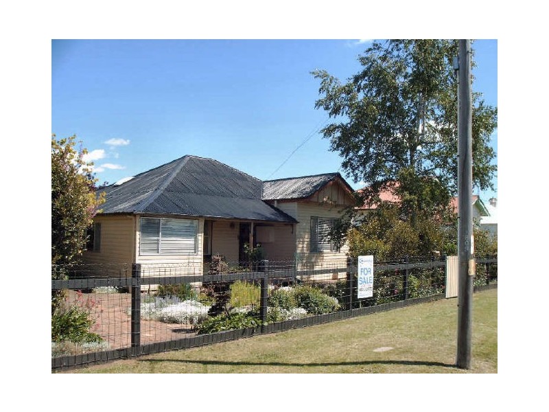 156 Macquarie Street, Glen Innes NSW 2370