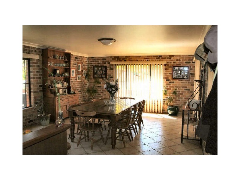 42 Coronation Avenue, Glen Innes NSW 2370