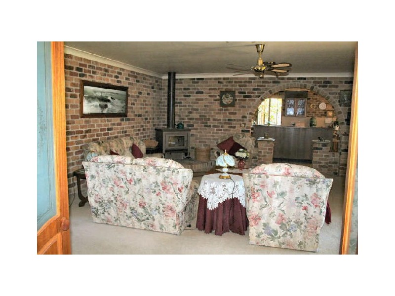 42 Coronation Avenue, Glen Innes NSW 2370