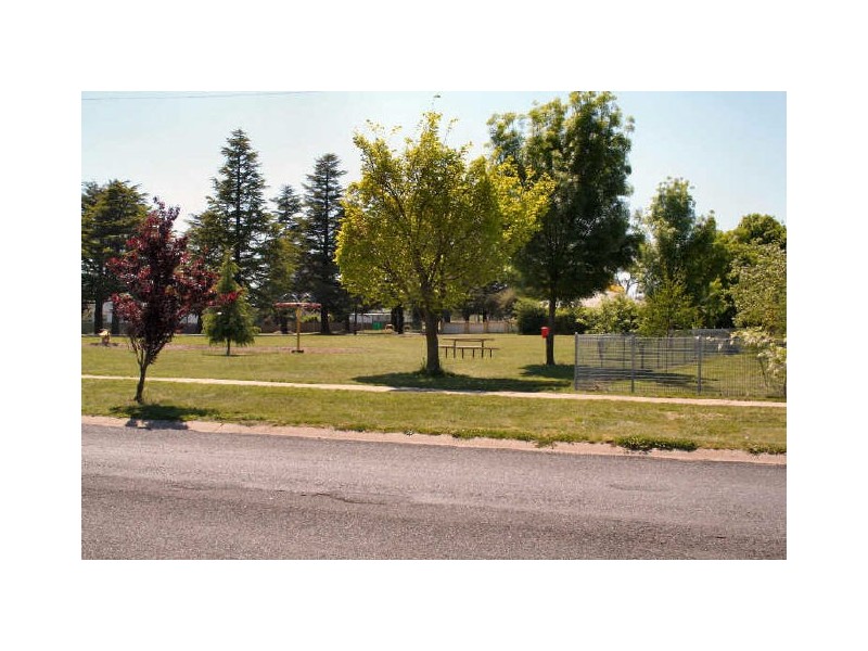 42 Coronation Avenue, Glen Innes NSW 2370