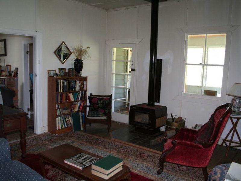 Amos Park Kookabookra, Glen Innes NSW 2370