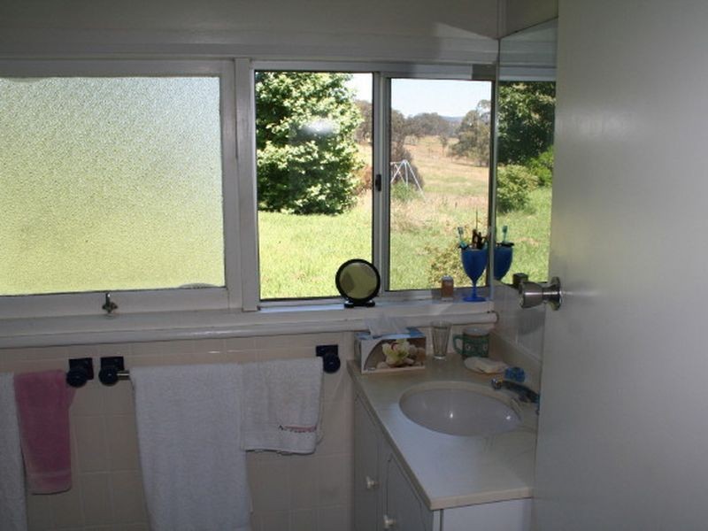 Amos Park Kookabookra, Glen Innes NSW 2370