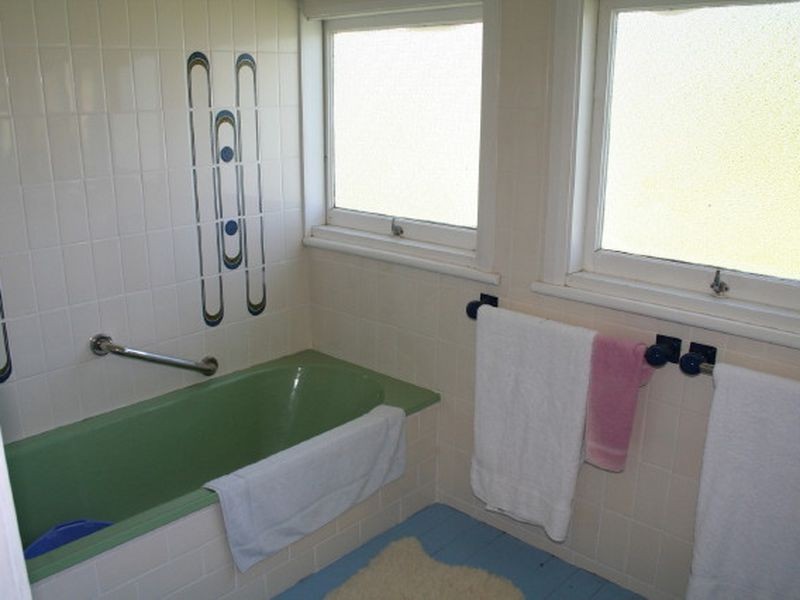 Amos Park Kookabookra, Glen Innes NSW 2370