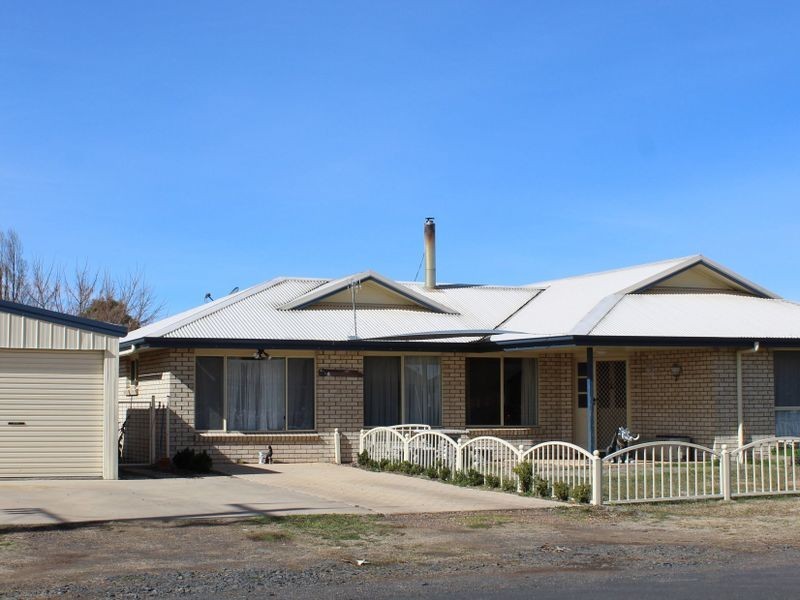 23 Railway Street, Glen Innes NSW 2370