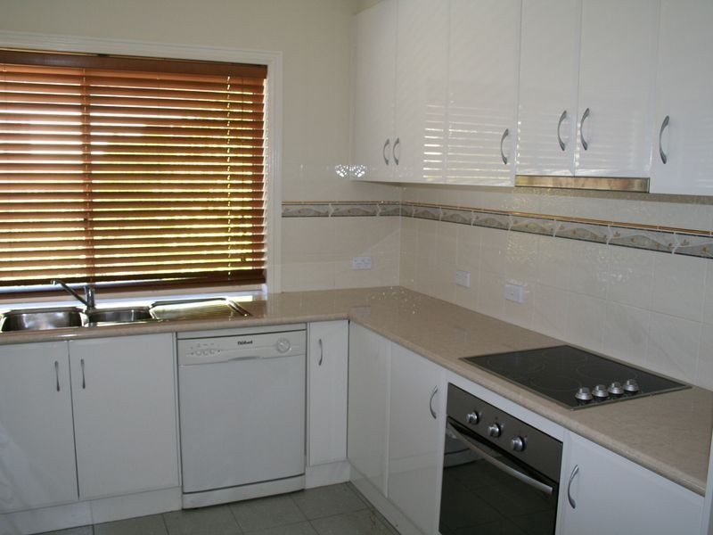 Unit 2/205 Bourke Street, Glen Innes NSW 2370