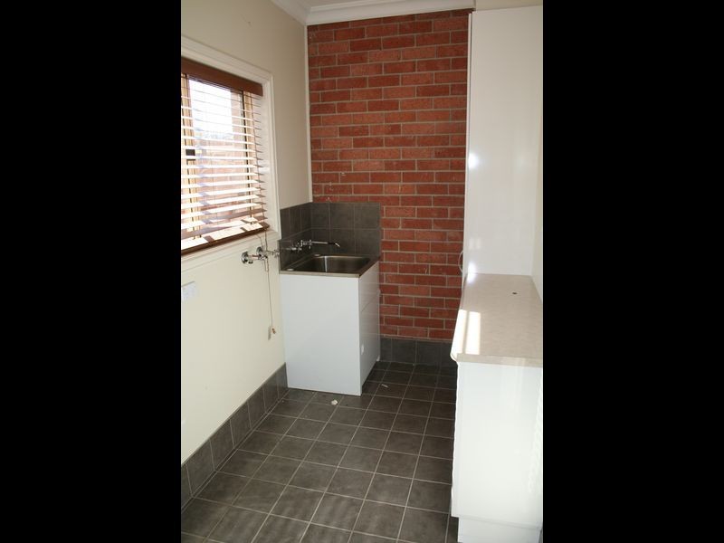 Unit 2/205 Bourke Street, Glen Innes NSW 2370