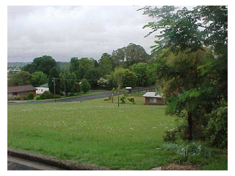 2A Robinson Avenue, Glen Innes NSW 2370