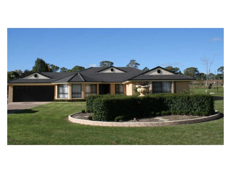 7 Carlisle Court, Glen Innes NSW 2370