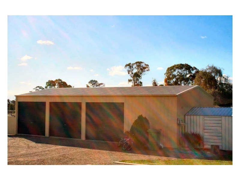7 Carlisle Court, Glen Innes NSW 2370