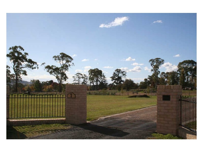 7 Carlisle Court, Glen Innes NSW 2370