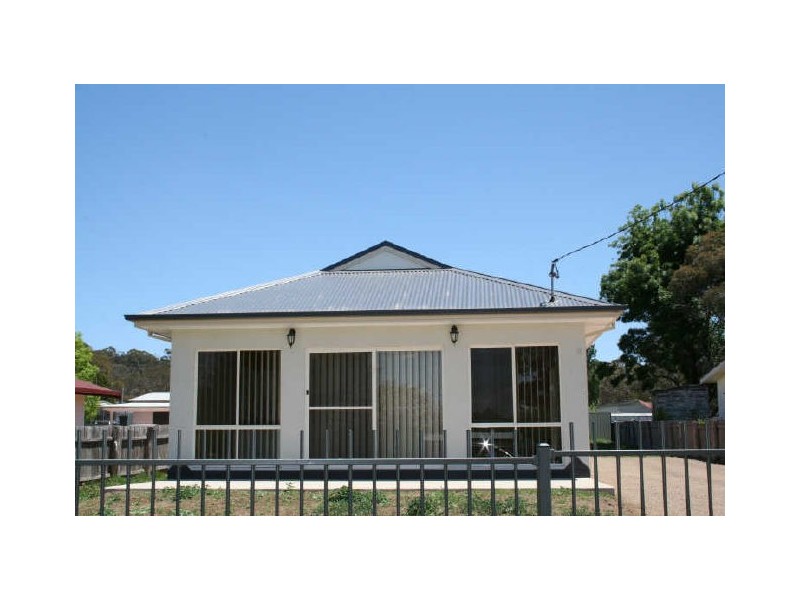 6A Meurant Street, Glen Innes NSW 2370